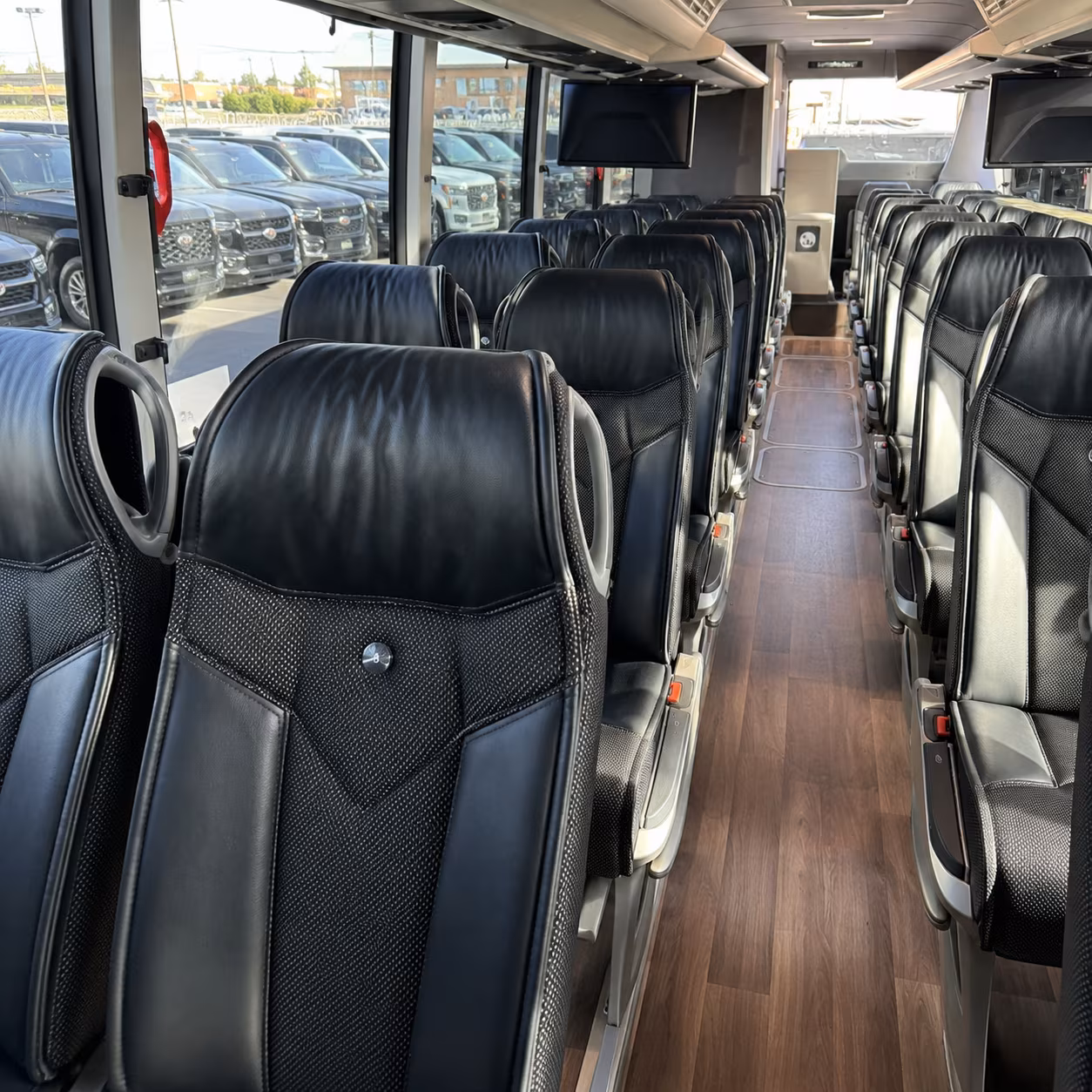 booking a charter bus to dfw airport or dallas love field from plano is easy